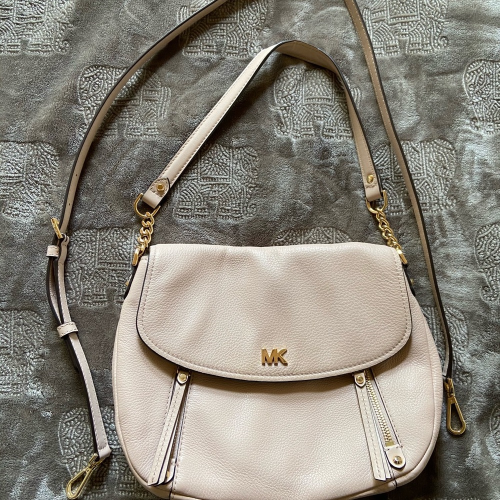 Michael Kors bag in soft pink